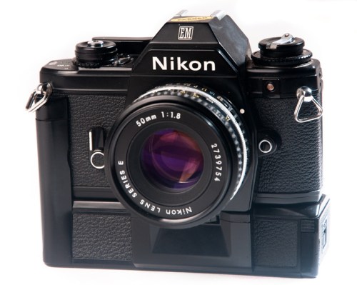 nikon em
